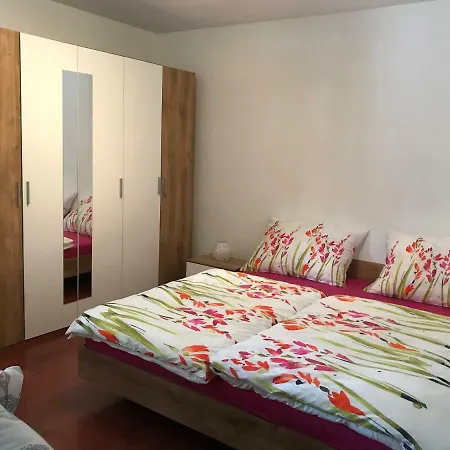 Apartment 2 Im Grunen Herzen Von